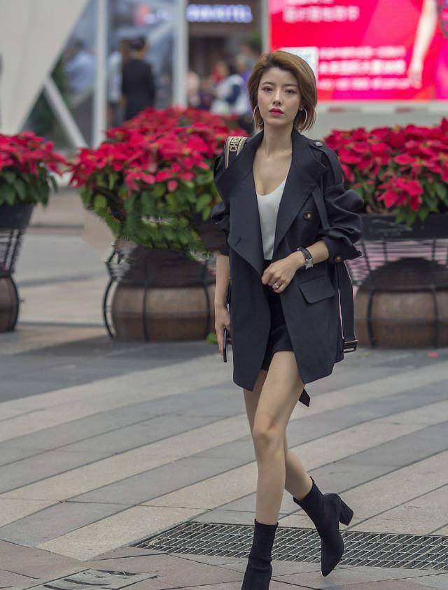 小个子|今秋这样穿风衣,“不配裙子”一样气质高级,八成小个子都爱了!