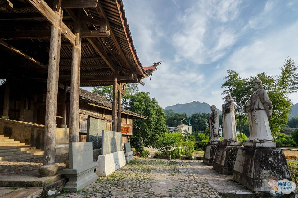 敞开大门|浙江一景区走红后，每年到访游客数百万，却继续敞开大门迎接游客