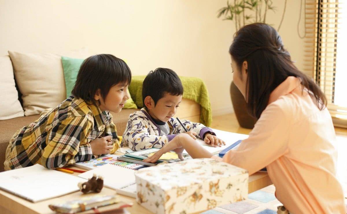 人口|不能指望90后和00后？专家提出生三胎奖励政策，网友却不买账