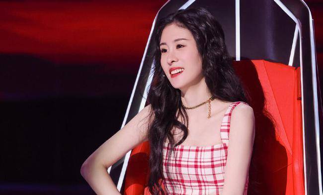 成功|屡次被拒绝的黄霄云，别怪汪峰不给面，请看看张碧晨如何对那英