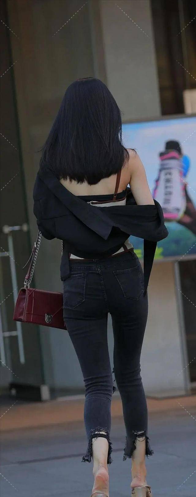 黑色|腿型修长的瑜伽裤美女，让你放松心情，仪态典雅