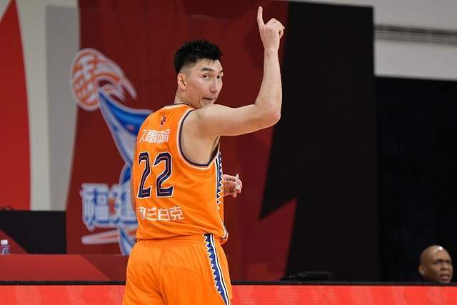 曝可兰白克将回归新疆,他会成为打动周琦留队的筹码吗?