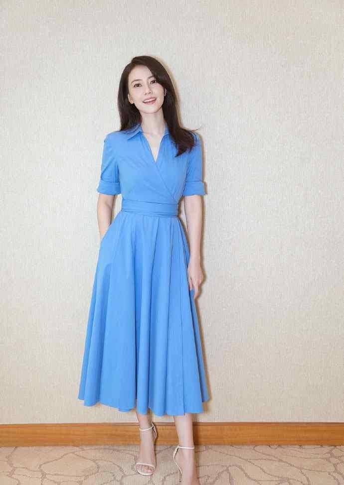 出圈|高圆圆的“知性风”美出圈,原来大龄女性不扮嫩,也能穿出魅力