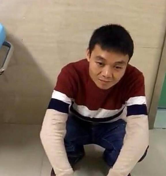 女儿|二胎盼“小棉袄”，结果又生了个儿子，爸爸当场的表情特别真实