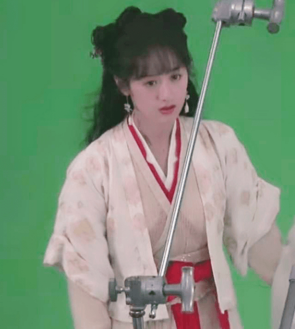 赵露思|?最新女星古装路透：热巴红赵露思红衣比美，看到鞠婧祎我沉默了