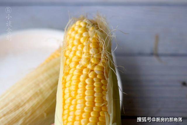 叶子|玉米按斤买和按根买哪种划算?超市员工透露“小套路”,了解一下