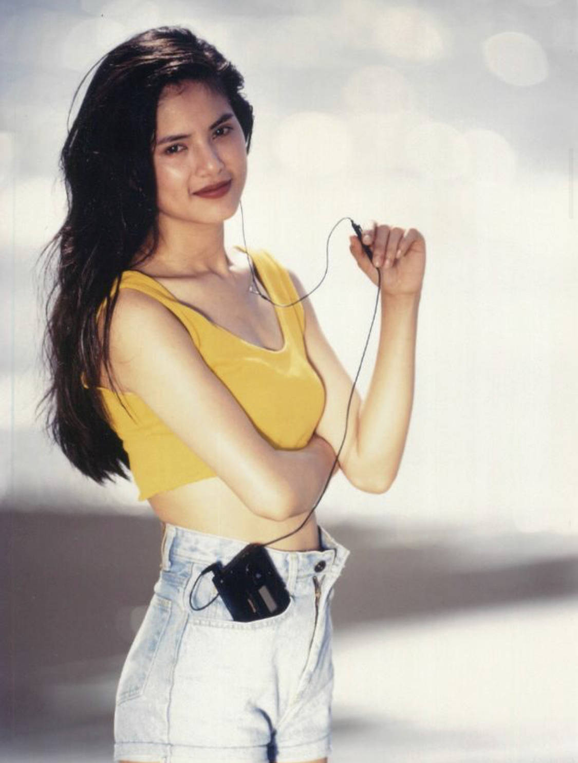 身材|李若彤30年前就胆大,穿小背心短裤还不系扣,身材和现在没差别