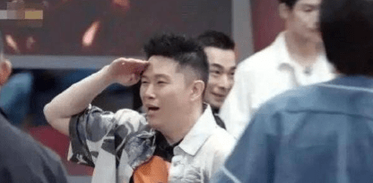 湾区|54岁香港艺人谢天华怀抱女儿显露“炫耀脸”