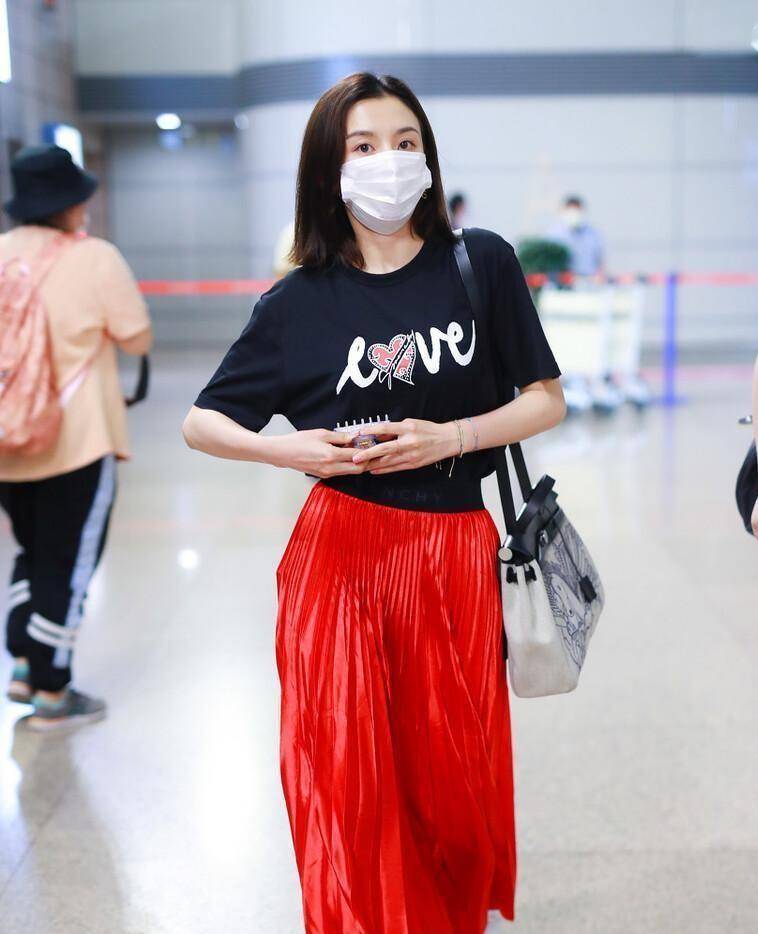 黑色|高级的色彩搭配,遵循这几点原则才能更时尚,你了解多少?