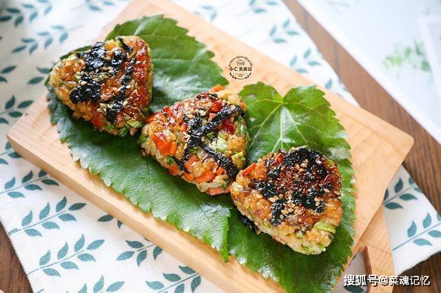 海苔|米饭这样做，美味翻拌，学会了再也不担心剩米饭没有办法消耗了