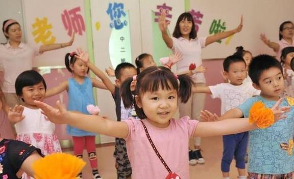 什么|幼儿园的5种“冷暴力”，孩子默默承受心里苦，家长却一无所知