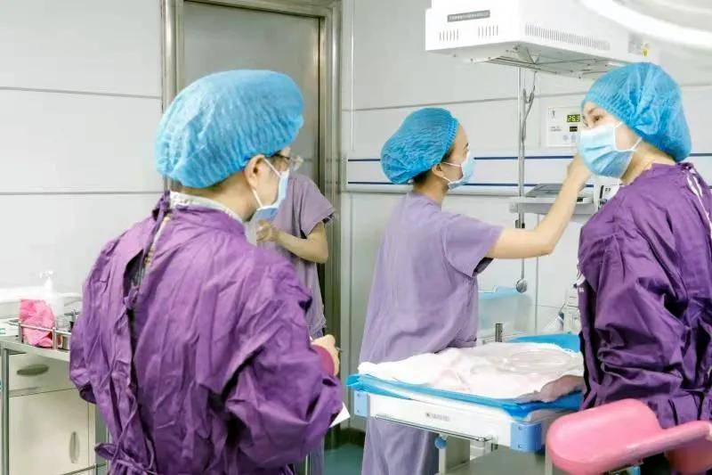 手术|【致敬中国医师】那当医生辛苦吗？