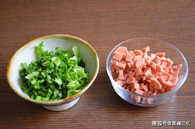 海苔|米饭这样做，美味翻拌，学会了再也不担心剩米饭没有办法消耗了