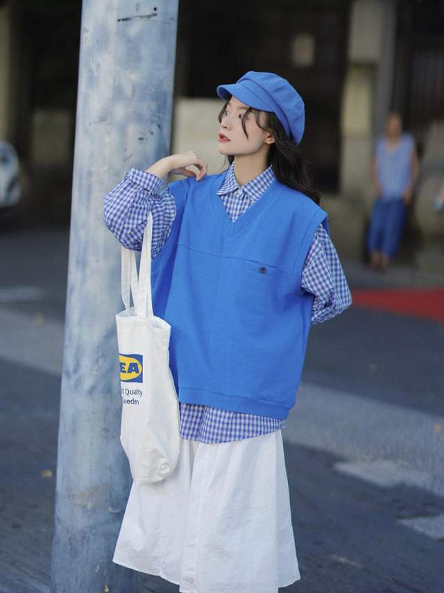 毛衣|适合20岁左右的女生穿，衬衫搭配半身裙，穿起来简约又有层次感