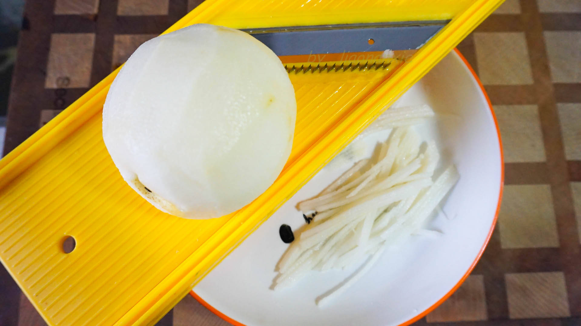 下锅|入秋天气干燥,早餐给家人煮这汤,润肺去火,甜丝丝的可好喝了