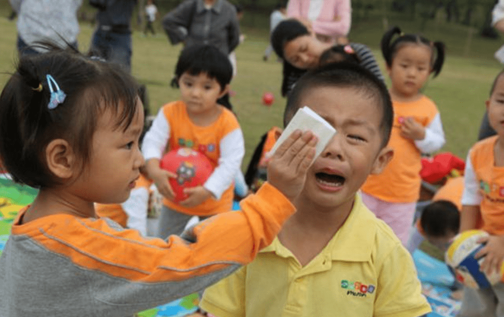 因为|幼儿园群内发午餐照，家长眼尖发现问题，直接找园长讨说法