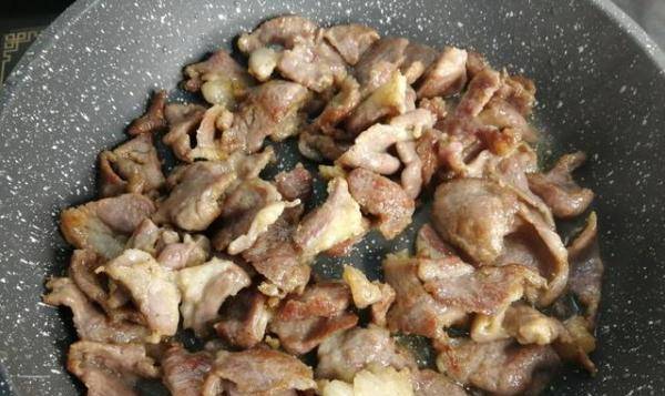 牛肉怎么做不膻不腥 0fc06e4bac9c449298bab521db1ee342.jpeg