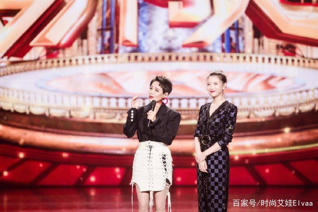 发型|38岁宁静真“俗”，穿“姨妈红”上衣，“2cm睫毛”让女生都羡慕