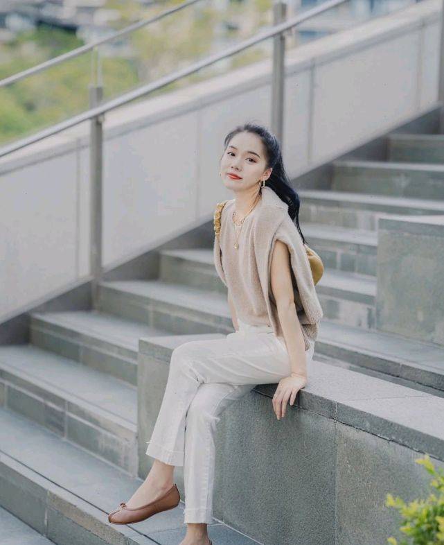 服装|小个子女生的早秋穿搭怎么穿才好看?学会了穿搭技巧,温柔又显高