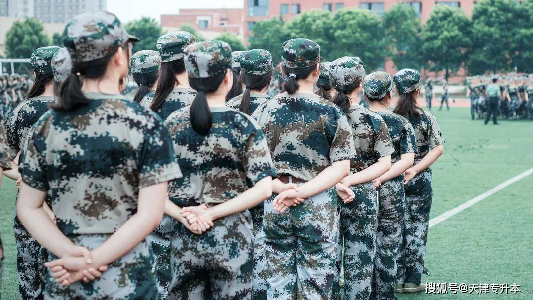 大学怎么样可以不参加军训 ac4a4d9937994075a2b4ab829c940c14.jpeg