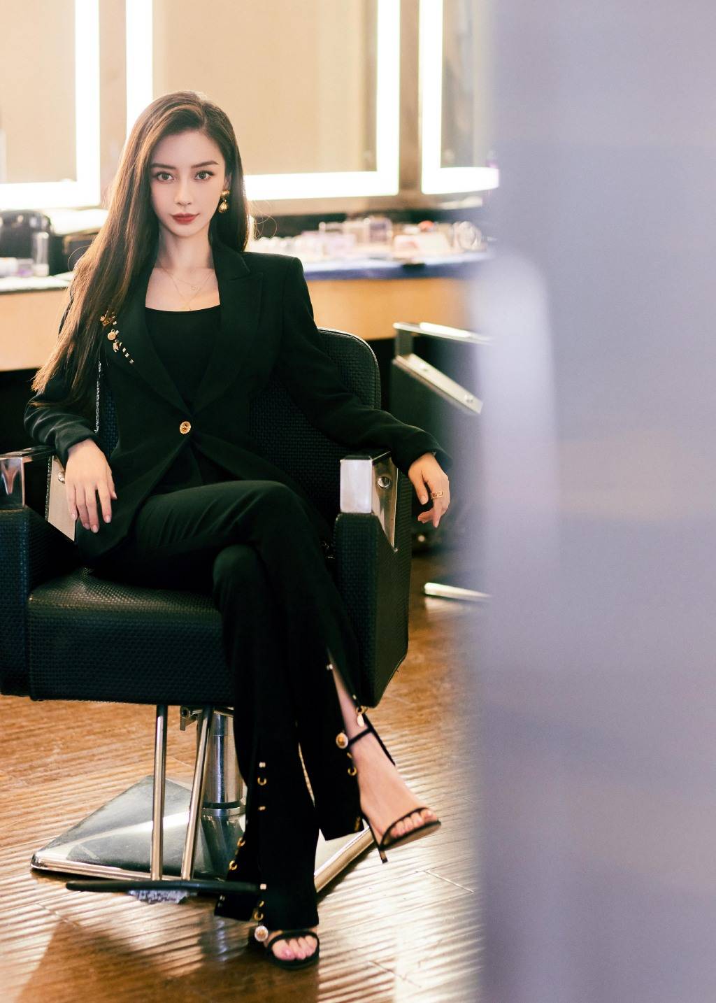 大金|baby的综艺太养眼!造型时髦好借鉴,还贡献了演艺生涯最美哭戏?