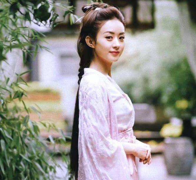 凤九|八大女星粉衣,杨紫俏皮可爱,看到热巴才知道才懂啥叫倾国倾城