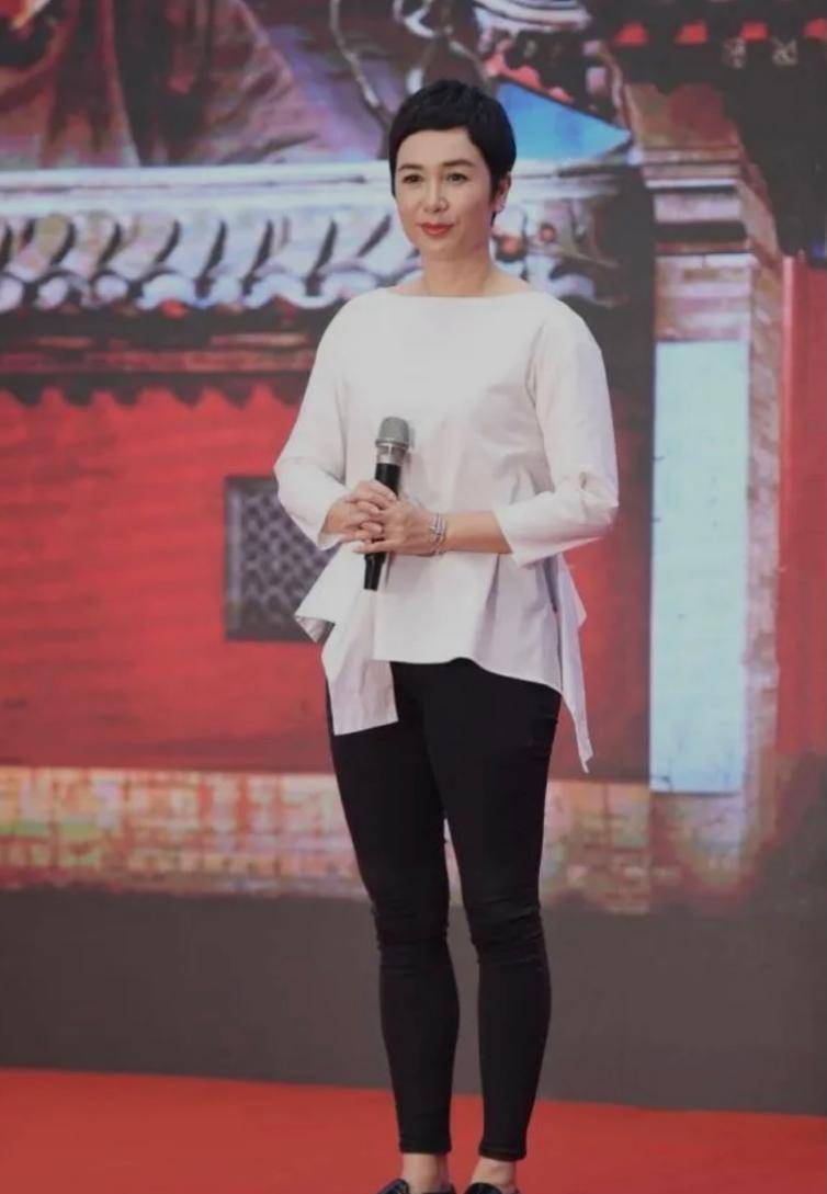 材质|50+的女性，买裤子注意“3穿3不穿”，也能减龄时髦又气质