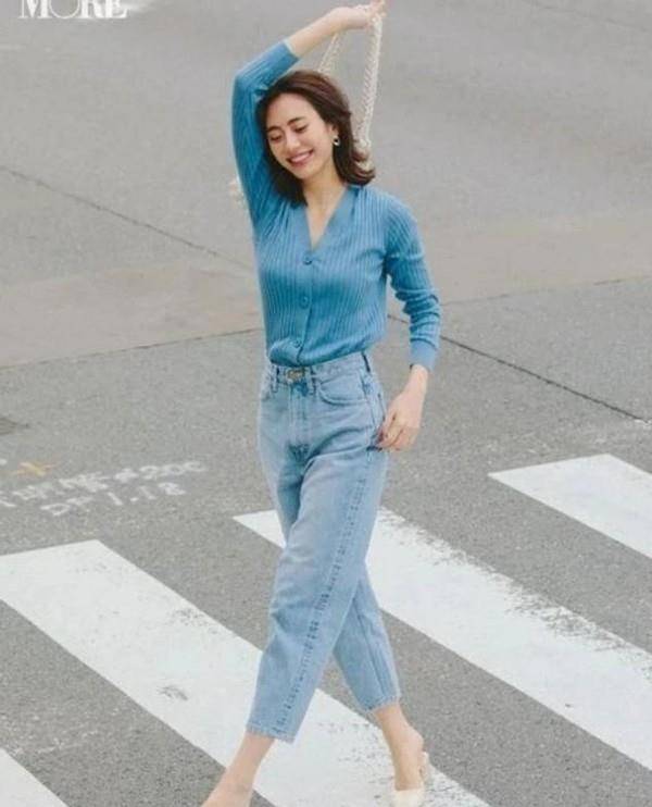 身材|谁说“针织衫+牛仔裤”烂大街了?试试这4种高级法则,时髦显瘦
