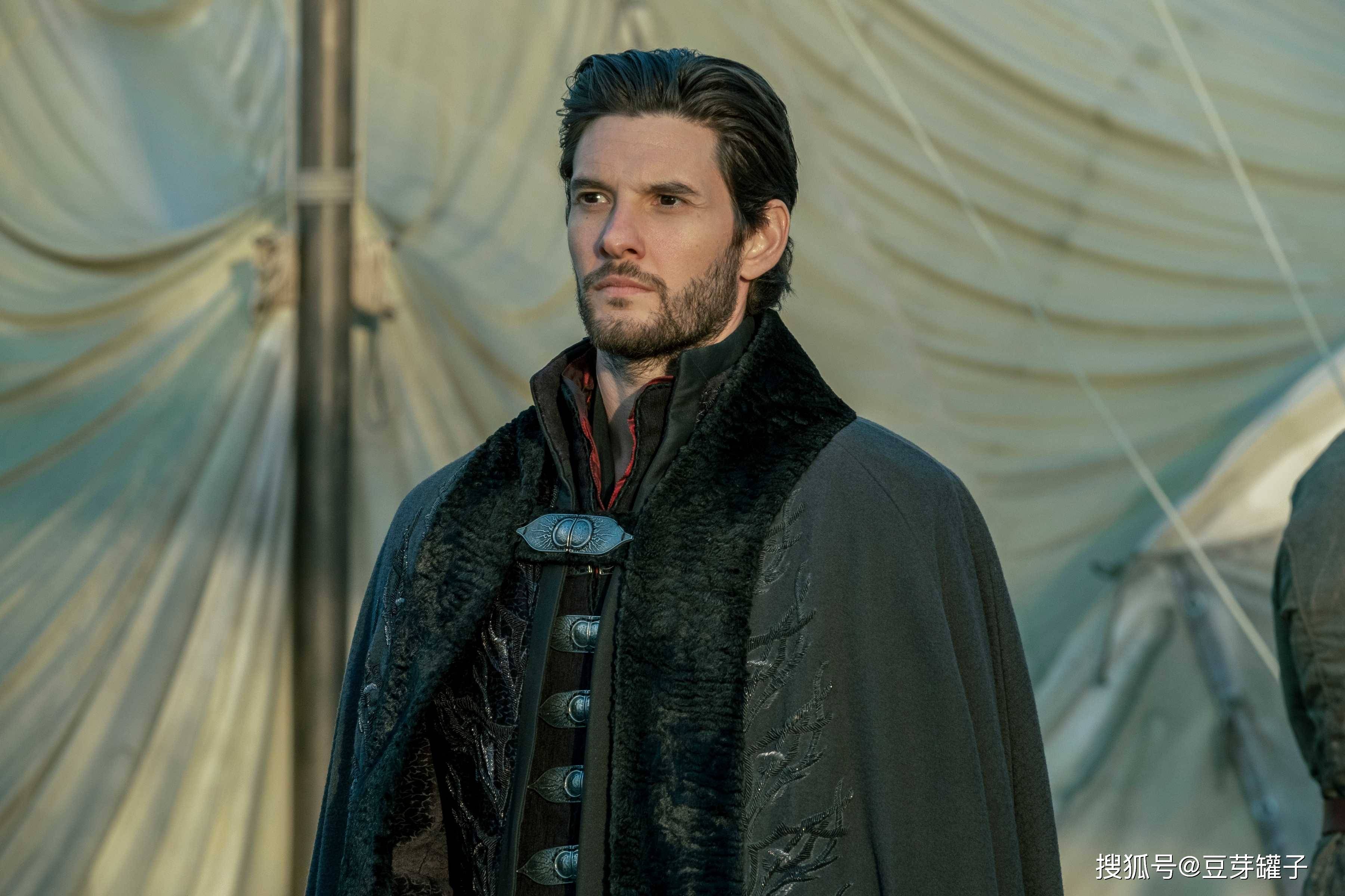 《太阳召唤》:一个令人震惊的黑暗故事,视觉华丽,充满悬念!