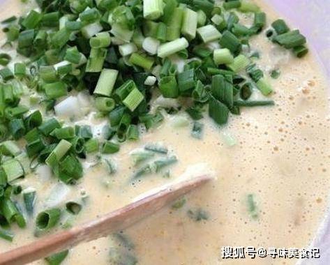 食材|孩子早餐就爱吃腊肠燕麦鸡蛋饼，食材丰富营养全面，好吃不上火