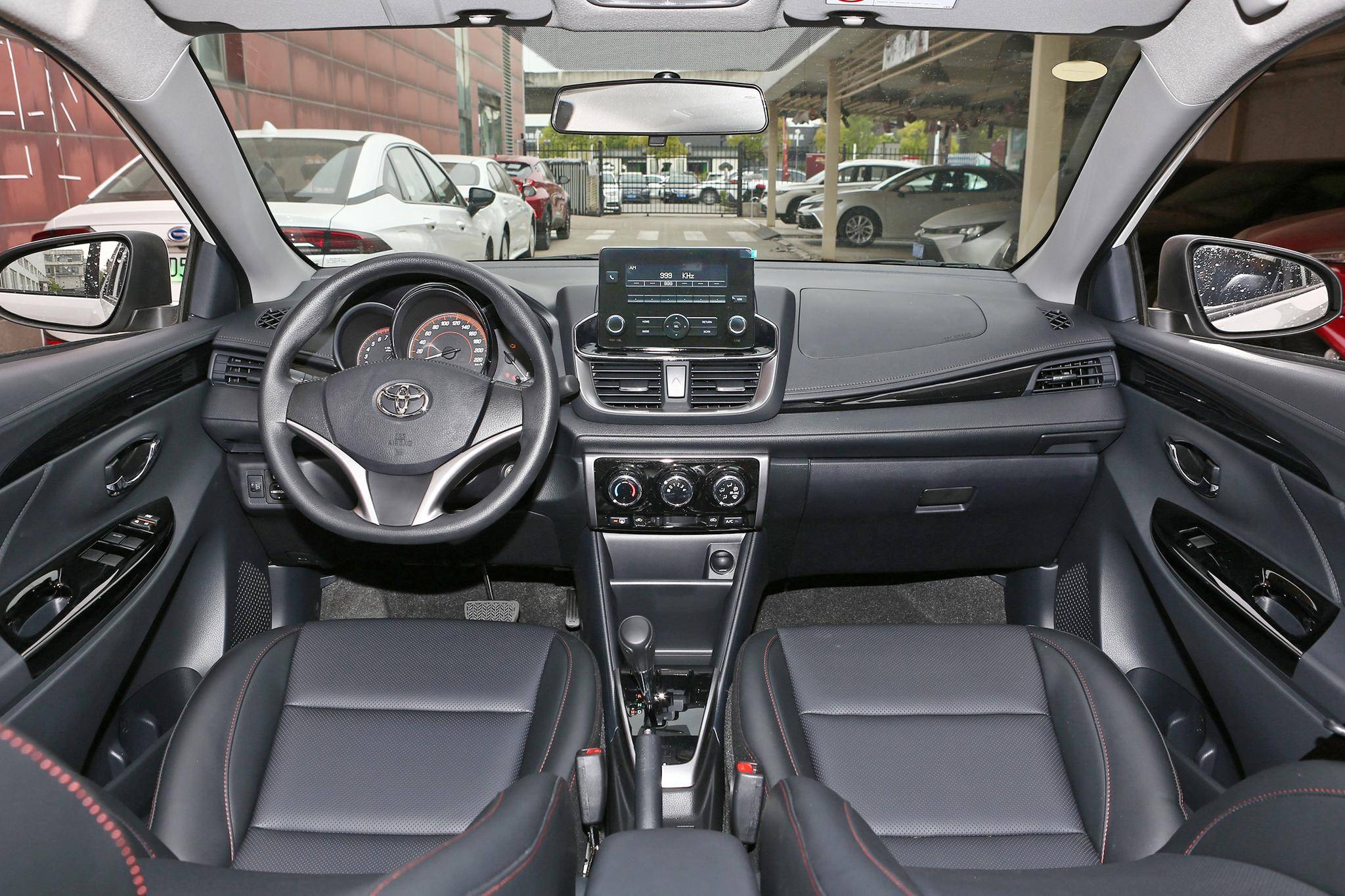 售价938万入门代步经济省油实拍2021款yarisl致享豪华版