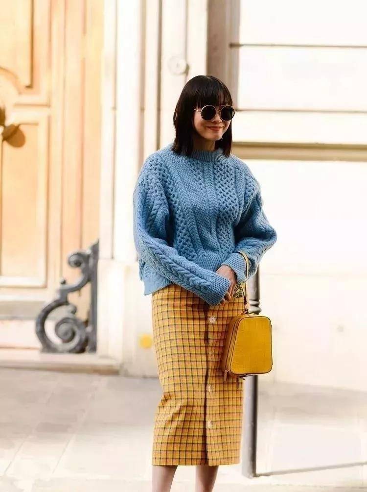 显得|真正高级的女人，秋冬从来不穿这3种“衣服”，廉价低级还掉价