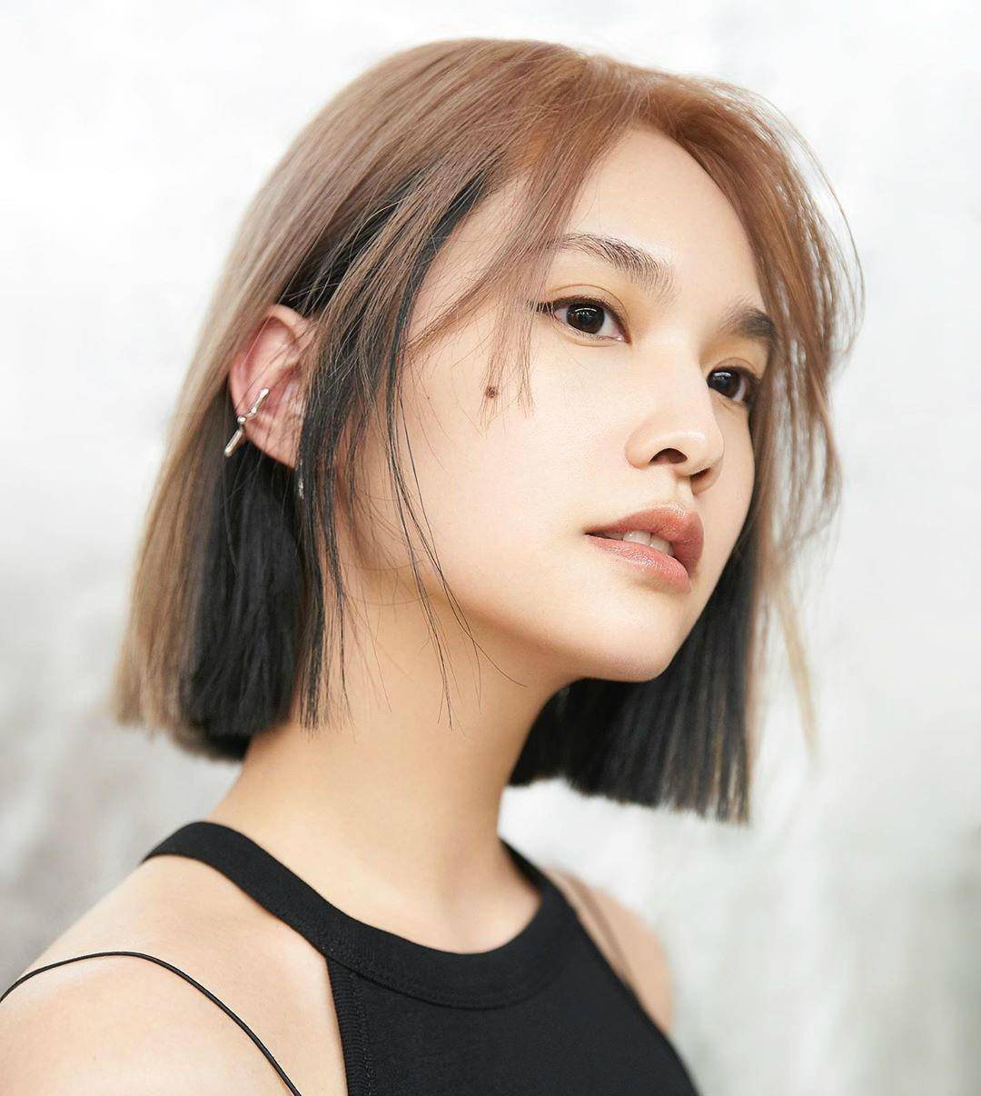 发型|不管多大年纪的女人，这3种发型要少留，尤其第1个，显老土气