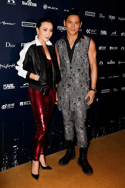 显得|刘嘉玲造型也翻车？黑色外套配红色连体裤高级洋气，胯宽太真实