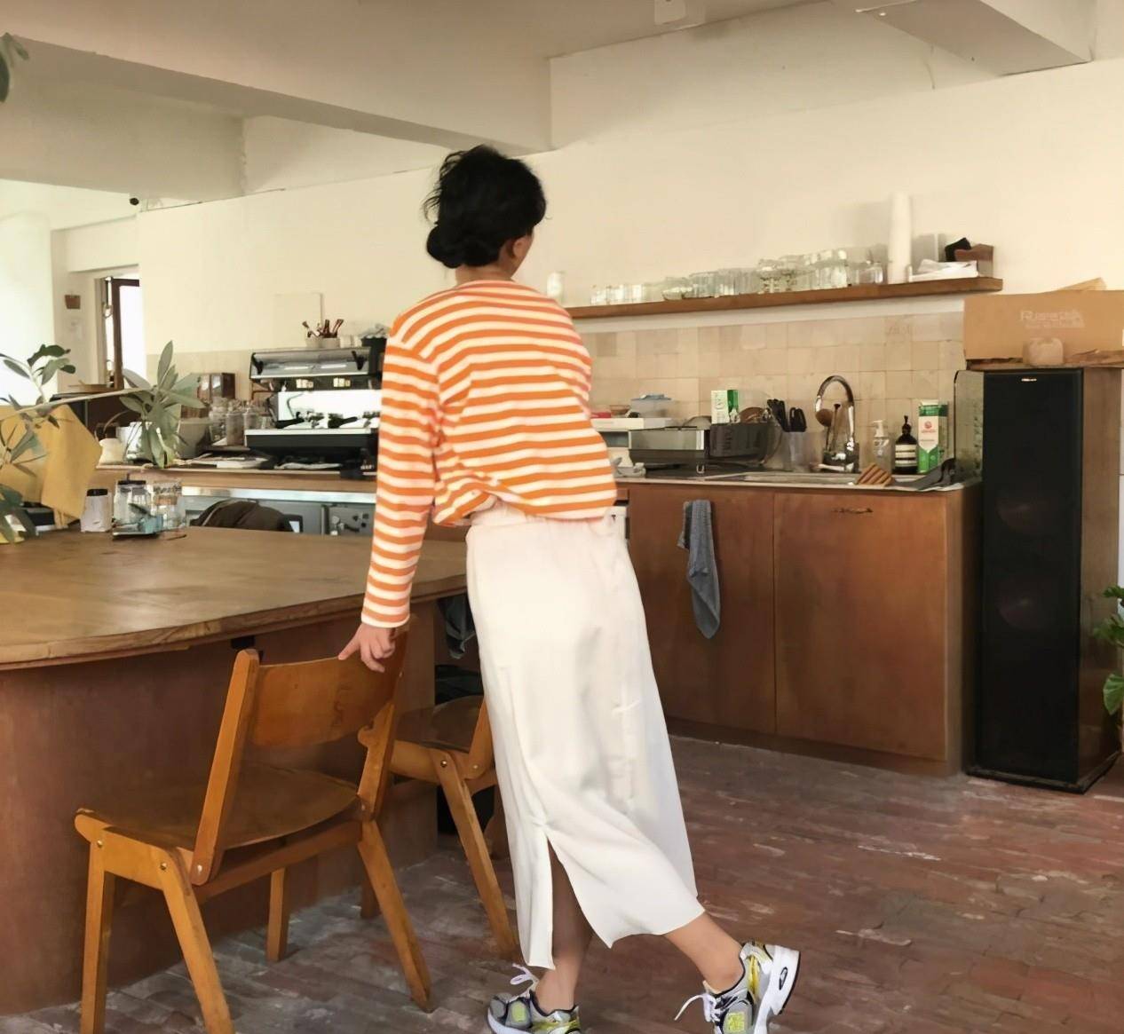 身材|不管什么身材的女人，穿T恤要牢记这“3点”，这样才显瘦又迷人