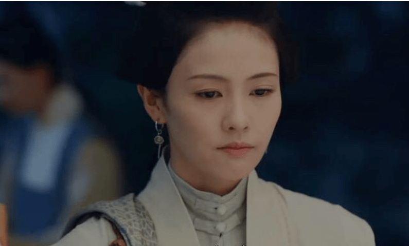 发髻|如今女主古装造型有多敷衍!一根簪子一个花环,还不如以前的丫鬟