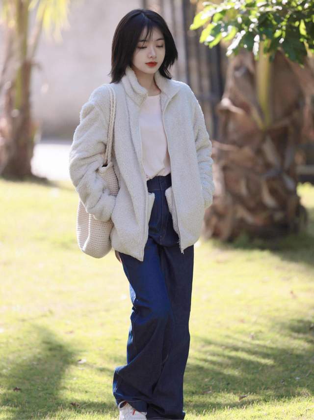 设计|早秋想要穿出甜美少女风，这几件外套一定少不了！想不时髦都难