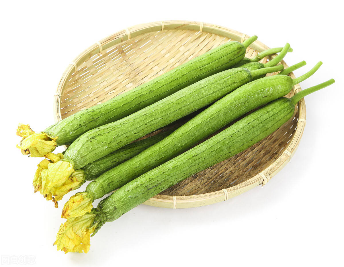 熬丝瓜汤,怎样才能翠绿鲜香,牢记2个小妙招,丝瓜汤新鲜美味