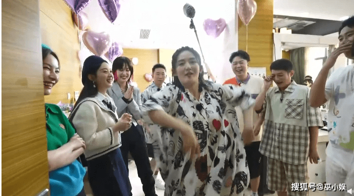 直播间|网传谢娜又生双胞胎?知情人士透露还是女儿,粉丝发文否认