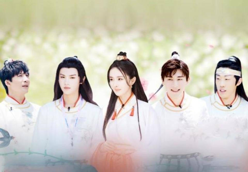 因为|《密逃3》恢复播出，却因杨幂邓伦海报，被质疑抄袭梦华录剧照？