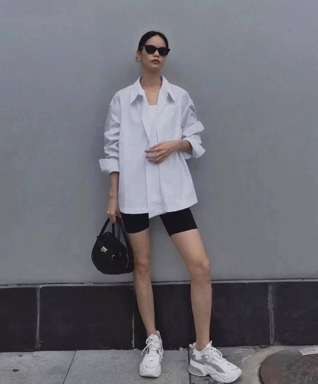小个子|初秋这样穿“衬衫+五分裤”，显高显瘦还显气质，很适合小个子！