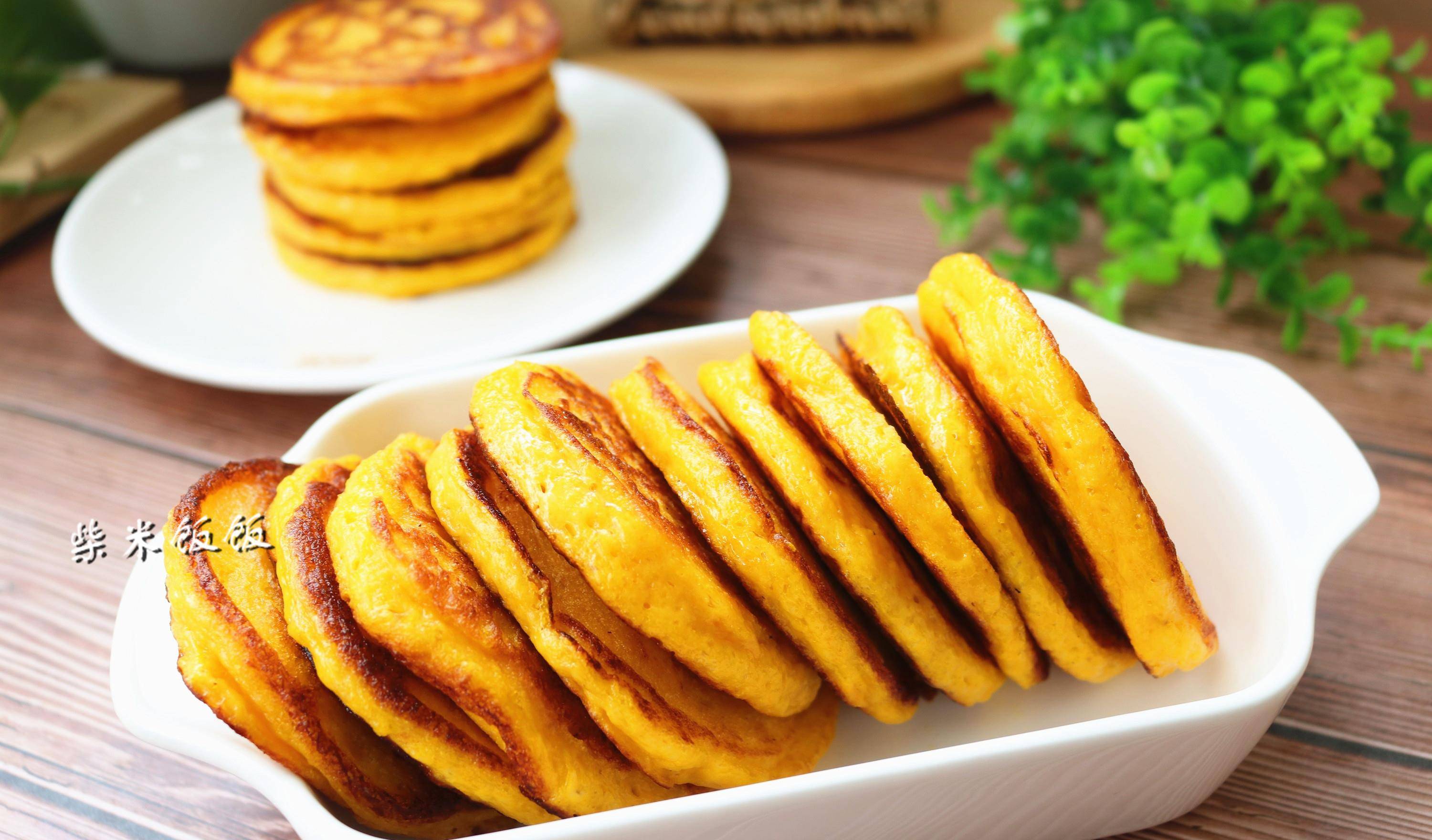 锅底|早餐想吃发面饼，这样做最快，10分钟上桌，又香又软，吃不够！