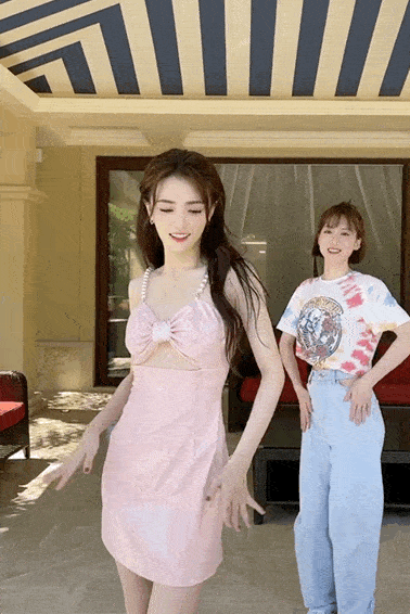 卫衣|徐璐的辣妹裙，可比渣男的瓜好看多了！
