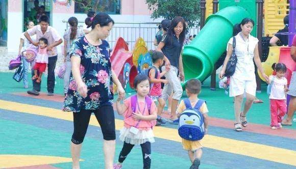 什么|孩子上幼儿园需要带哪些证件？还要给宝宝准备什么生活用品呢？