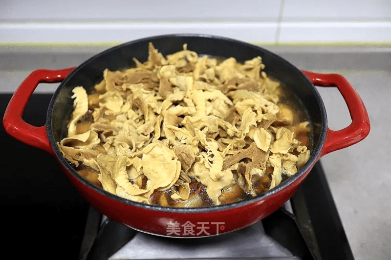 微火|五花肉炖干笋尖:浓香入味,简直不要太好吃!