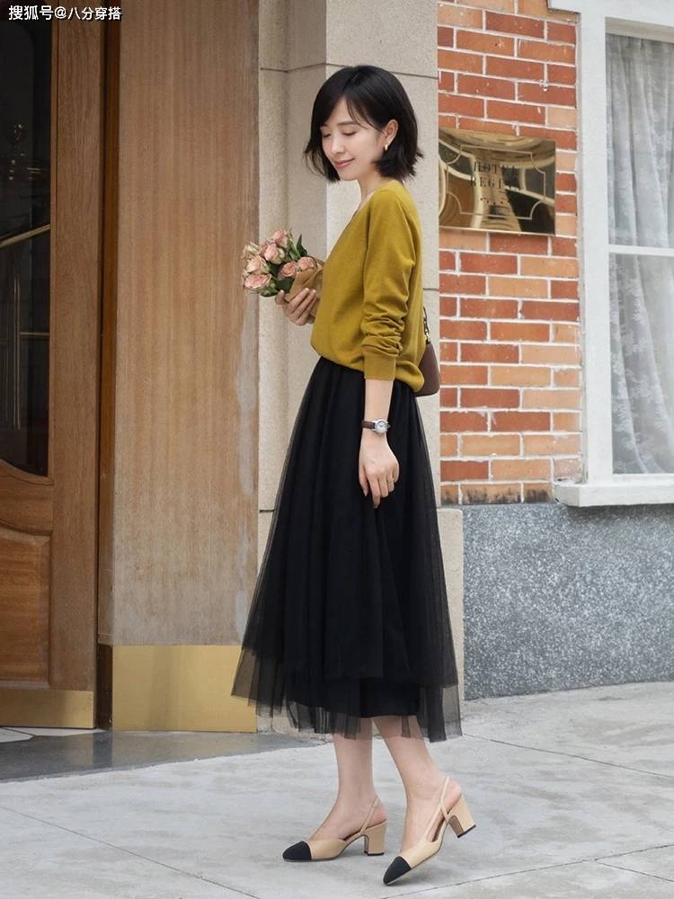 黑色|时髦女人都不会乱穿，看看这些日常百搭的基础款穿搭，高级又温柔