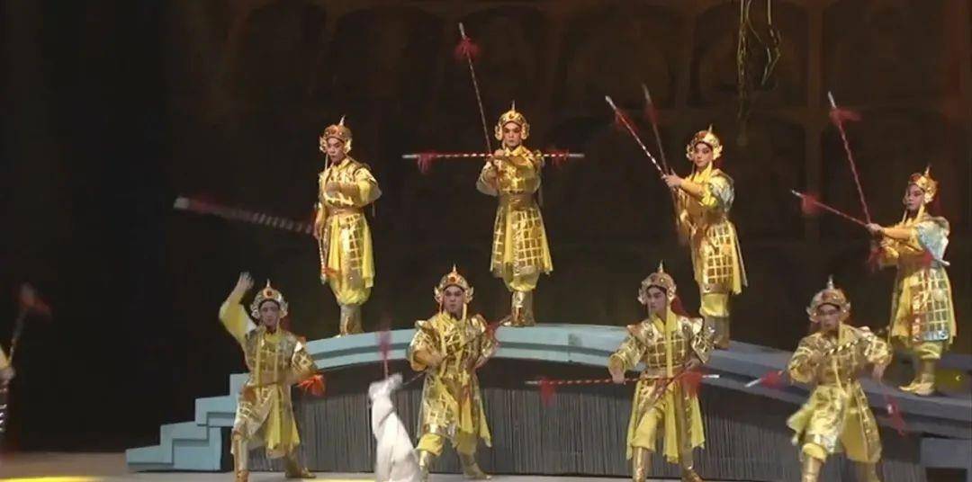 曾小敏|这部“惊艳”又高分的《白蛇传》,为什么叫好不叫座?