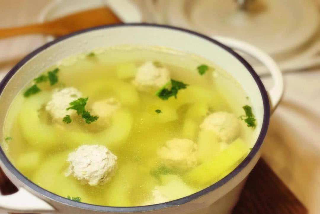 乌龟汤怎么做好吃 3b7fccf86e13427bb558e703140e310b.jpeg