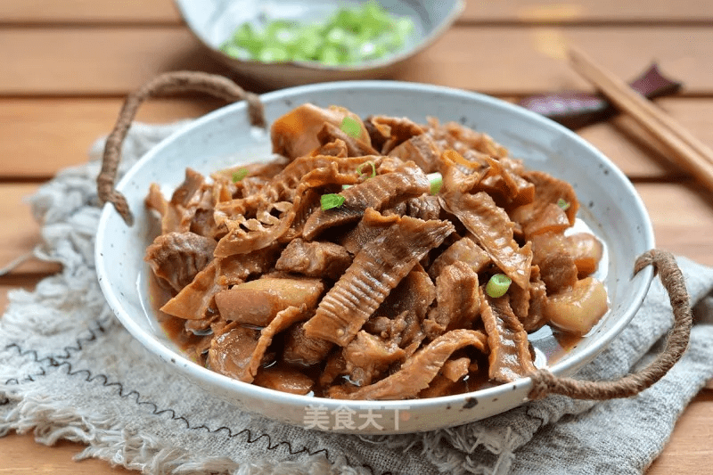 微火|五花肉炖干笋尖:浓香入味,简直不要太好吃!