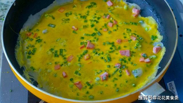 葱花|这个早餐饼，我家一周吃6次，全程手不沾面不擀面，比馅饼儿还香